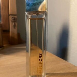 Michael Kors Jasmine Eau de Parfum - Gold and Clear Bottle